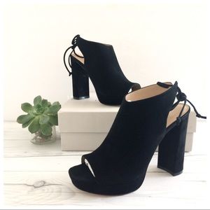 NIB Pour La Victoire Yanna Suede Booties Sandals